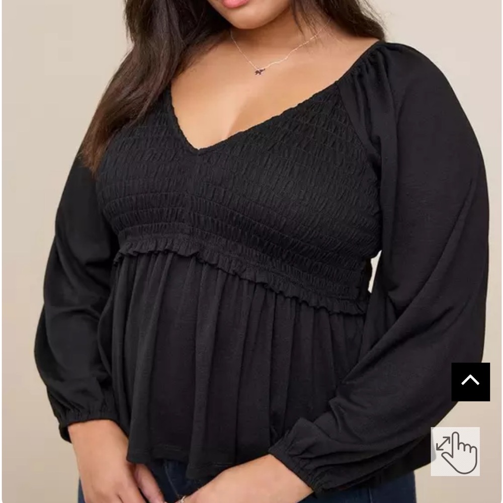 4K Black Smocked Bodice Torrid Top Size 1